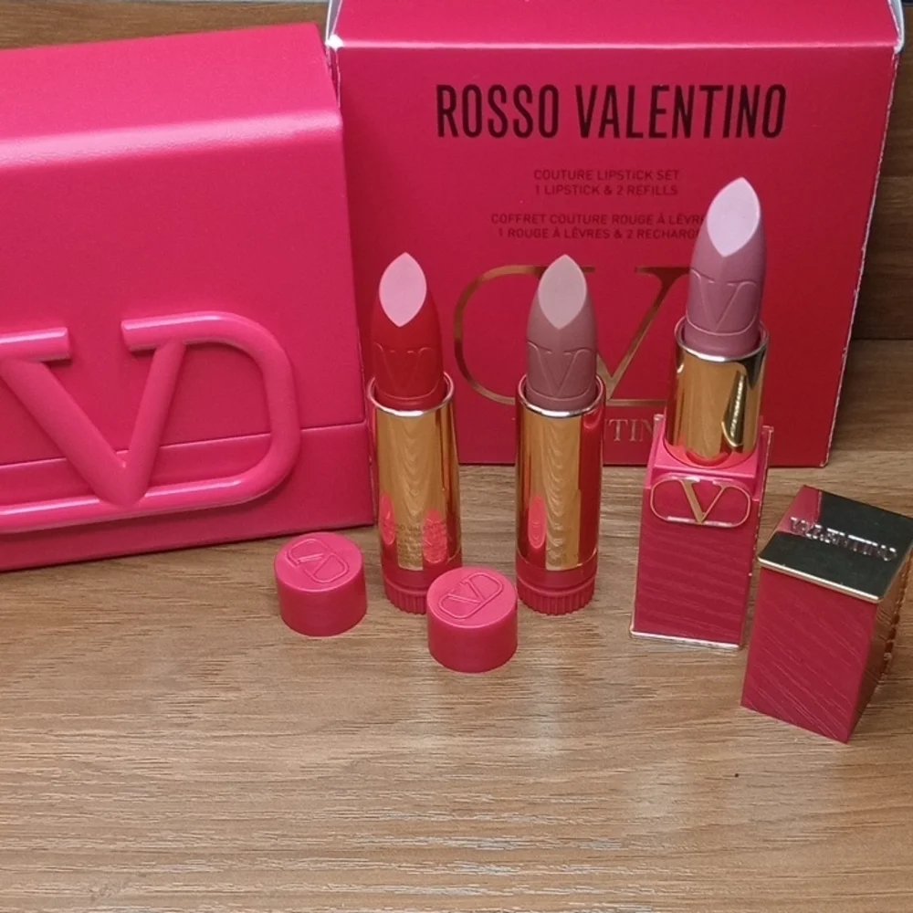 Valentino Rosso Lipstick Set in Red and Gold - Picture 5 of 7